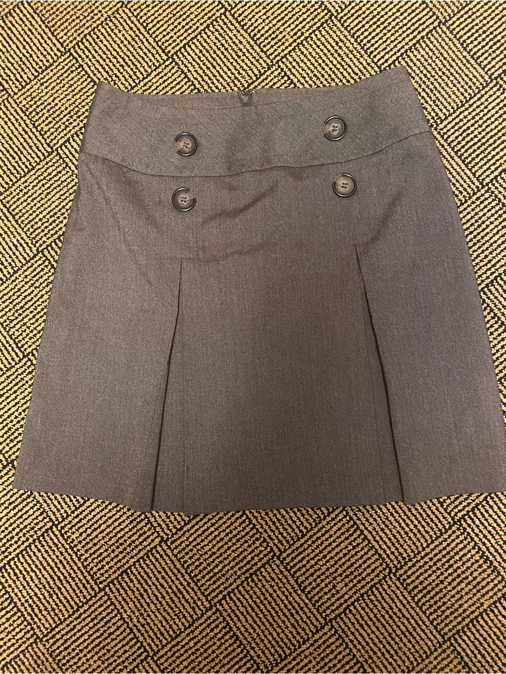 Reitmans Women's brown Tweed pleated skirt with button embellishments, lined.